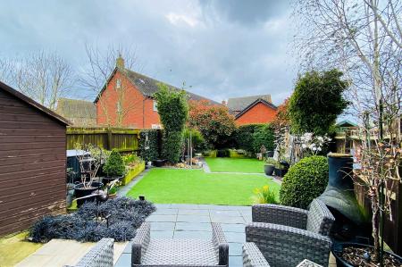 4 bedroom Town house for sale in Empingham Drive, Syston, LE7