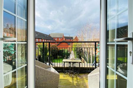 4 bedroom Town house for sale in Empingham Drive, Syston, LE7