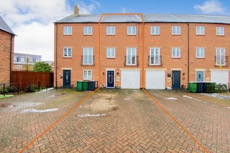 4 bedroom Town house for sale in Empingham Drive, Syston, LE7