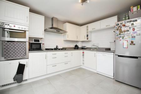 4 bedroom Town house for sale in Empingham Drive, Syston, LE7