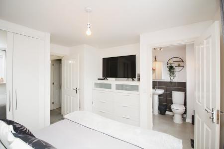 4 bedroom Town house for sale in Empingham Drive, Syston, LE7