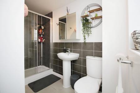 4 bedroom Town house for sale in Empingham Drive, Syston, LE7