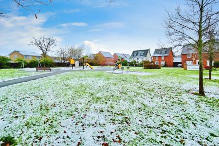 4 bedroom Town house for sale in Empingham Drive, Syston, LE7