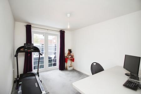 4 bedroom Town house for sale in Empingham Drive, Syston, LE7