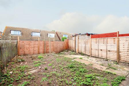 3 bedroom Town house for sale in Fairfax Road, Leicester, LE4