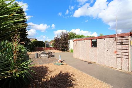 2 bedroom Semi-detached bungalow for sale in Festival Avenue, Thurmaston, LE4