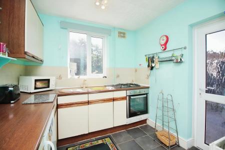 3 bedroom Semi-detached house for sale in Fieldgate Crescent, Birstall, LE4