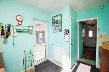 3 bedroom Semi-detached house for sale in Fieldgate Crescent, Birstall, LE4