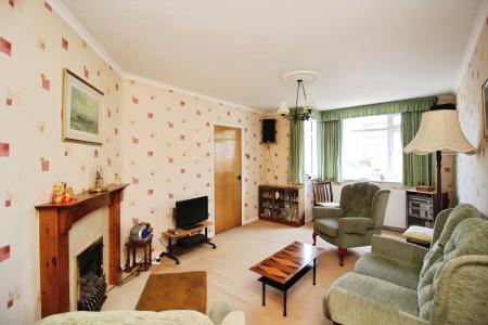 3 bedroom Semi-detached house for sale in Fieldgate Crescent, Birstall, LE4
