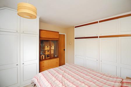 3 bedroom Semi-detached house for sale in Fieldgate Crescent, Birstall, LE4