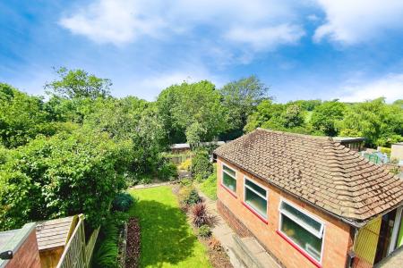 3 bedroom Semi-detached house for sale in Fieldgate Crescent, Birstall, LE4