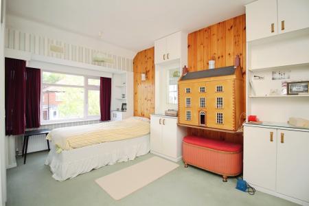 3 bedroom Semi-detached house for sale in Fieldgate Crescent, Birstall, LE4