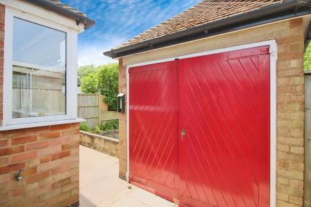 3 bedroom Semi-detached house for sale in Fieldgate Crescent, Birstall, LE4