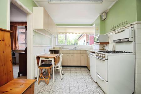 3 bedroom Semi-detached house for sale in Fieldgate Crescent, Birstall, LE4