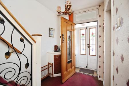 3 bedroom Semi-detached house for sale in Fieldgate Crescent, Birstall, LE4