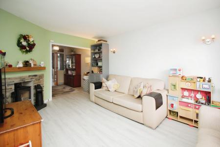 3 bedroom Semi-detached house for sale in Fieldgate Crescent, Birstall, LE4