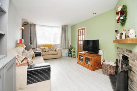 3 bedroom Semi-detached house for sale in Fieldgate Crescent, Birstall, LE4