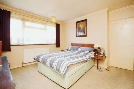 3 bedroom Semi-detached house for sale in Fletchers Way, East Goscote, LE7