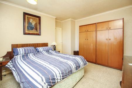 3 bedroom Semi-detached house for sale in Fletchers Way, East Goscote, LE7