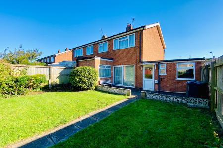 3 bedroom Semi-detached house for sale in Fletchers Way, East Goscote, LE7