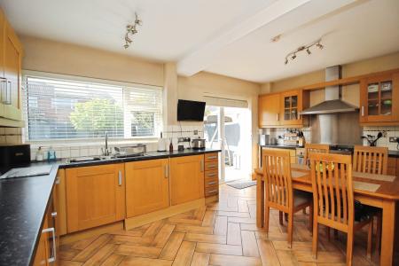 4 bedroom Detached house for sale in Fletchers Way, East Goscote, LE7