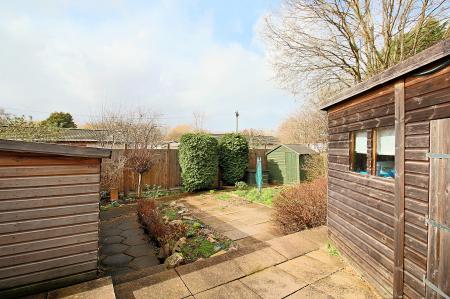 4 bedroom Semi-detached house for sale in Forest Avenue, Thurmaston, LE4