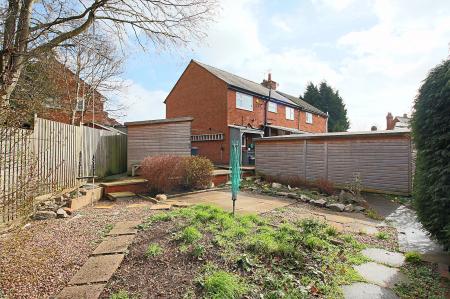 4 bedroom Semi-detached house for sale in Forest Avenue, Thurmaston, LE4