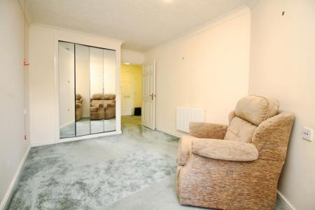 1 bedroom Flat for sale in Forge Court, Syston, LE7