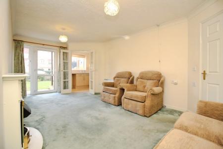 1 bedroom Flat for sale in Forge Court, Syston, LE7