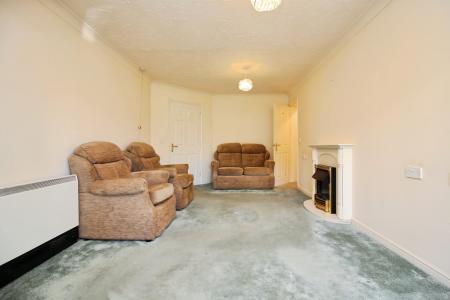 1 bedroom Flat for sale in Forge Court, Syston, LE7
