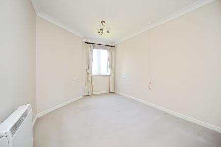 1 bedroom Flat for sale in Forge Court, Syston, LE7