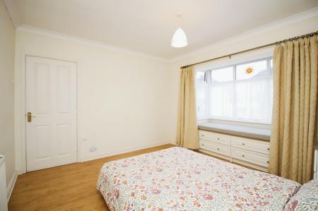 2 bedroom Detached bungalow for sale in Fosse Way, Syston, LE7