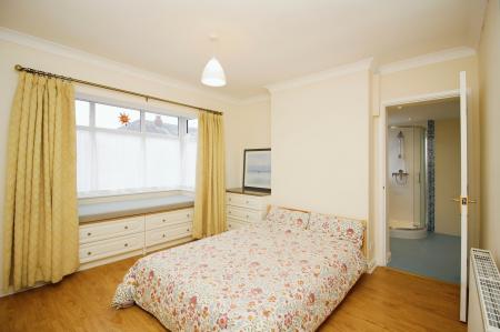 2 bedroom Detached bungalow for sale in Fosse Way, Syston, LE7