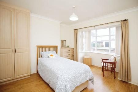 2 bedroom Detached bungalow for sale in Fosse Way, Syston, LE7