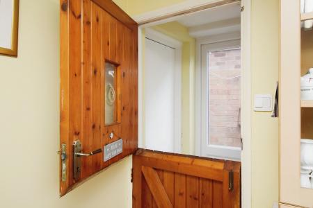 3 bedroom Semi-detached house for sale in Fosse Way, Syston, LE7