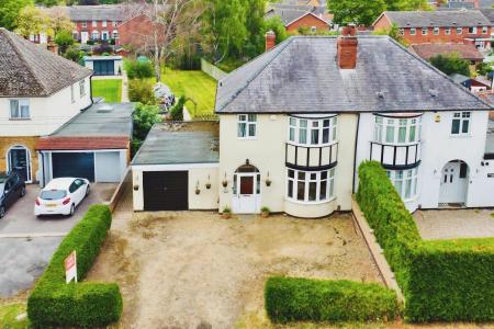 3 bedroom Semi-detached house for sale in Fosse Way, Syston, LE7