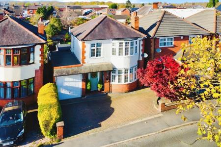 3 bedroom Detached house for sale in Fosse Way, Syston, LE7