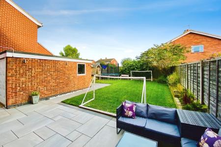 3 bedroom Semi-detached house for sale in Fox Hollow, East Goscote, LE7