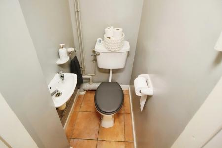 4 bedroom Semi-detached house for sale in Foxglove Close, East Goscote, LE7