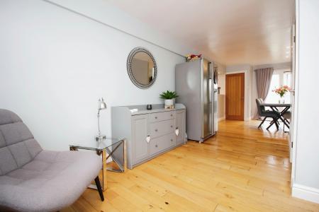 4 bedroom Semi-detached house for sale in Foxglove Close, East Goscote, LE7