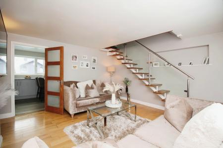 4 bedroom Semi-detached house for sale in Foxglove Close, East Goscote, LE7