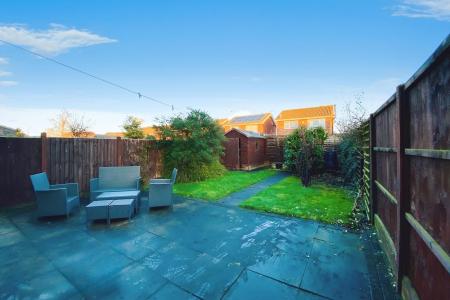 3 bedroom Semi-detached house for sale in Foxglove Close, East Goscote, LE7