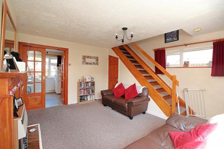 2 bedroom Semi-detached house for sale in Foxglove Close, East Goscote, LE7