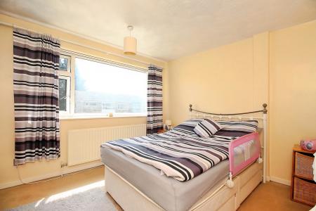 2 bedroom Semi-detached house for sale in Foxglove Close, East Goscote, LE7