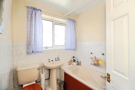 2 bedroom Semi-detached house for sale in Foxglove Close, East Goscote, LE7
