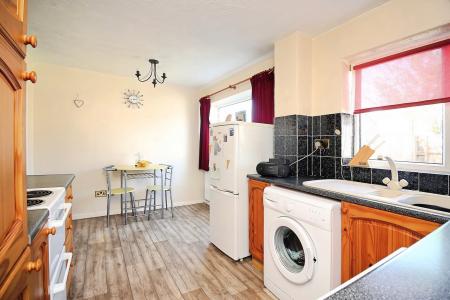 2 bedroom Semi-detached house for sale in Foxglove Close, East Goscote, LE7