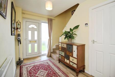 3 bedroom Terraced House for sale in Gardenfield Road, Thurmaston, LE4