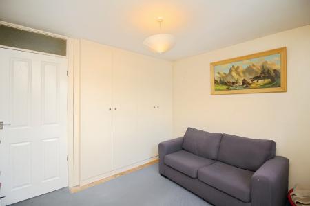 3 bedroom Terraced House for sale in Gardenfield Road, Thurmaston, LE4