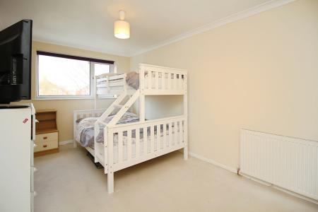 3 bedroom Terraced House for sale in Gardenfield Road, Thurmaston, LE4