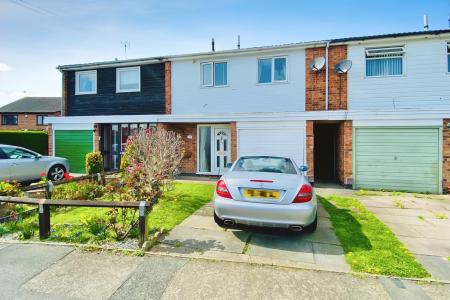 3 bedroom Terraced House for sale in Gardenfield Road, Thurmaston, LE4